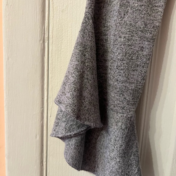 Selling grey, long sleeves shirt, frills at ends of sleeves and shirt - Picture 3 of 4